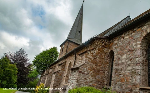 Außenansicht St. Dionysius