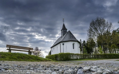 Rochuskapelle mit Blick von unten